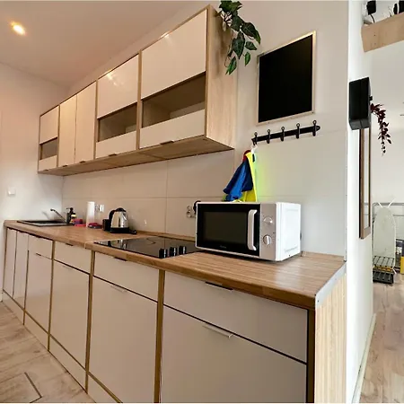 Breslau - Peaceful Retreat, 10 Minutes To Old Town & Seaside Danzica