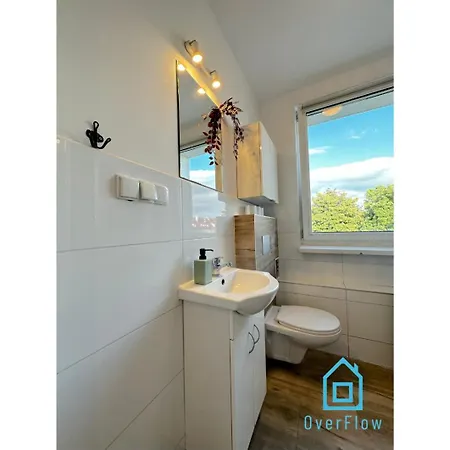Breslau - Peaceful Retreat, 10 Minutes To Old Town & Seaside Danzica